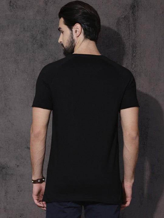 Roadster Men Black Solid Round Neck T-shirt