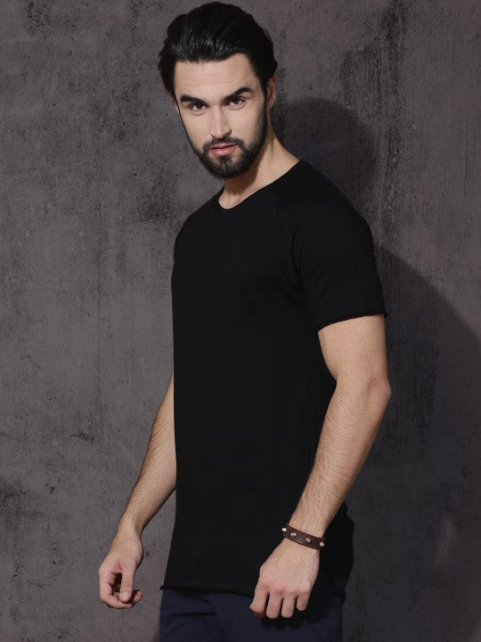 Roadster Men Black Solid Round Neck T-shirt