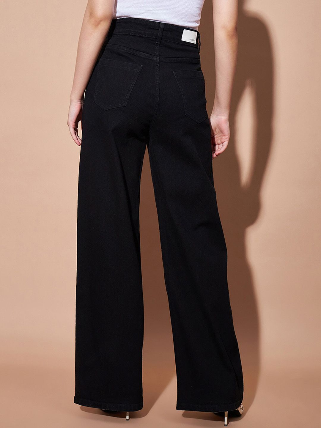 SASSAFRAS BASICS Women Straight Fit High-Rise Clean Look Heavy Fade Jeans