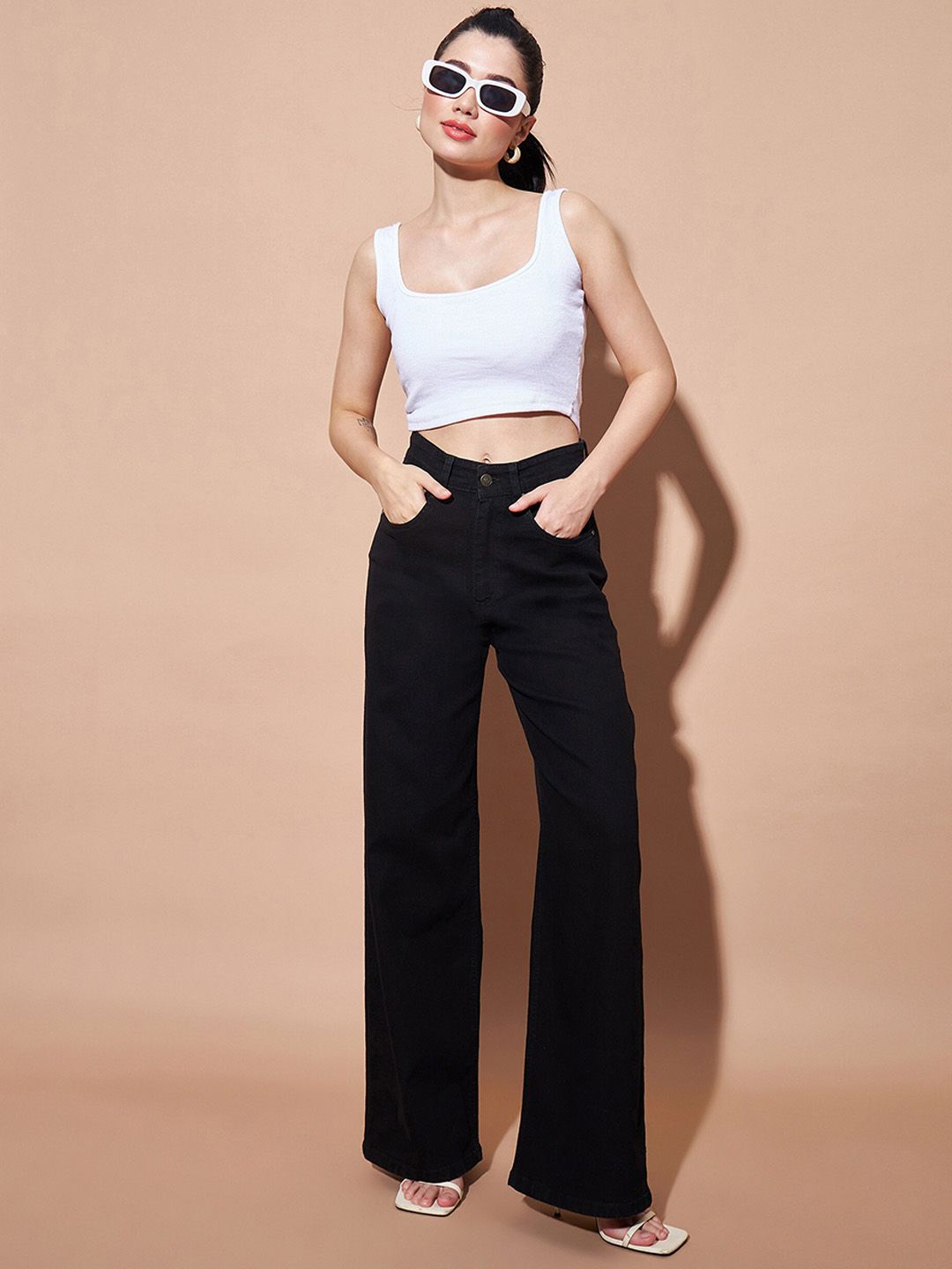 SASSAFRAS BASICS Women Straight Fit High-Rise Clean Look Heavy Fade Jeans