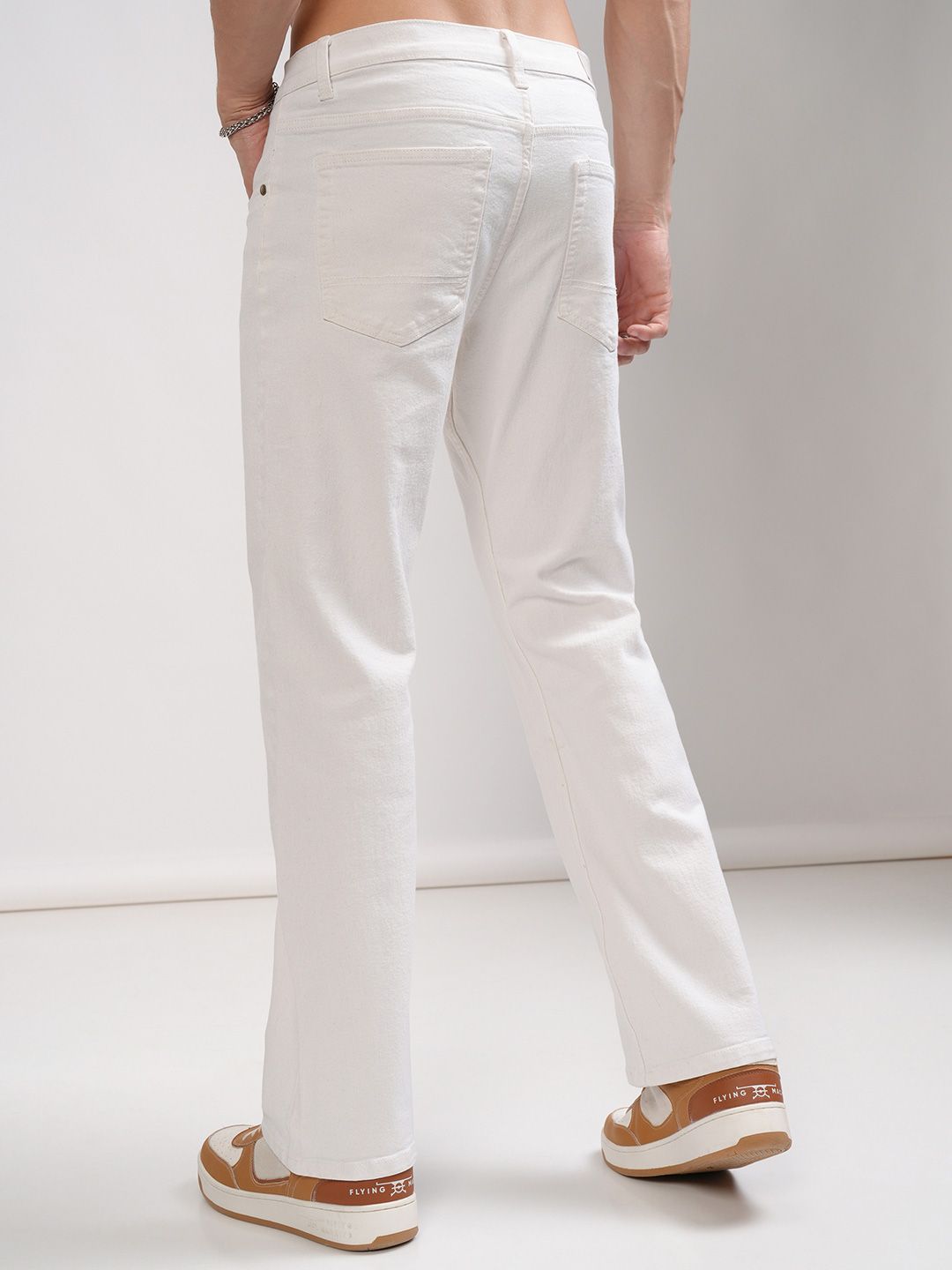 HIGHLANDER Men Loose Fit Clean Look Stretchable Jeans