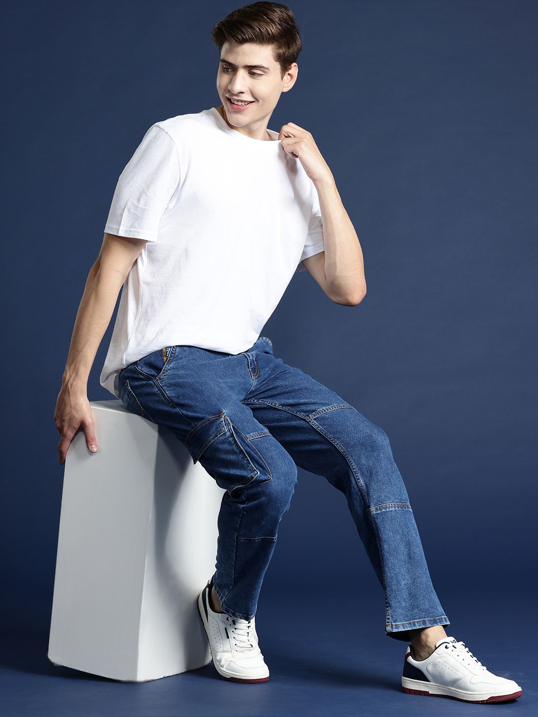 Mast & Harbour Men Light Fade Regular Fit Pocket Detail Jeans