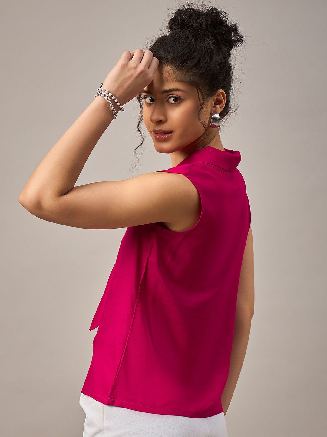 Roadster The Lifestyle Co Front Tie Sleeveless Top